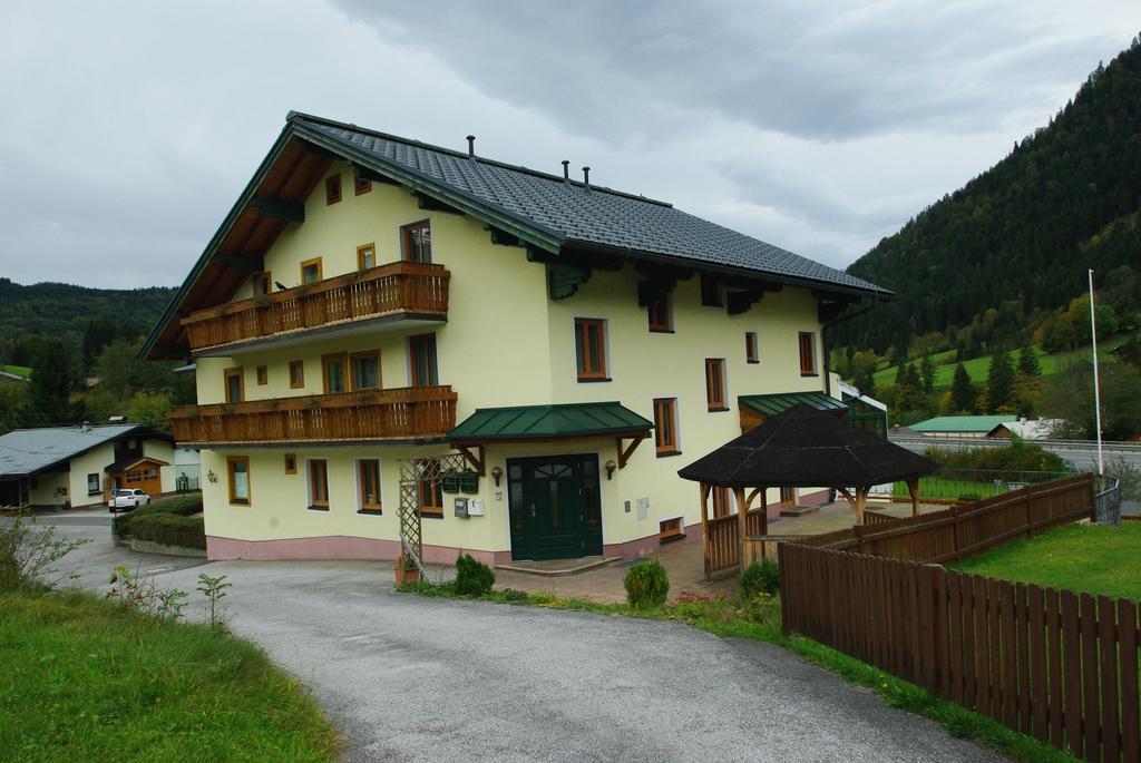 Hotel Gasthof Schönblick Russbach am Pass Gschütt Exterior foto