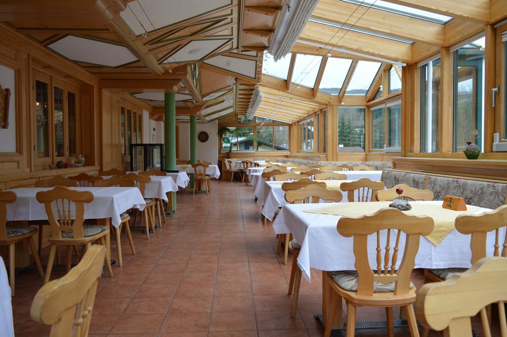 Hotel Gasthof Schönblick Russbach am Pass Gschütt Exterior foto